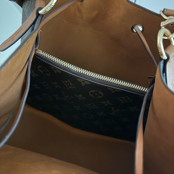 Brown checkered bucket bag - Picture 7 of 7